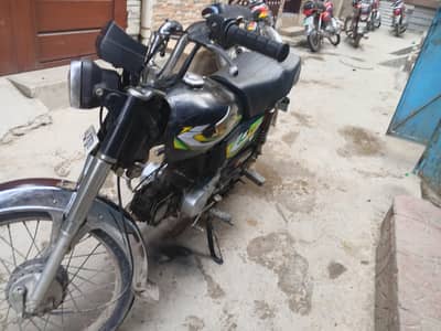 bike for sale fainl ha Parise 28000 kiss ko leni ha contact kary bhai