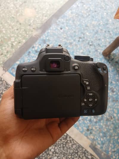 Canon 750D DSLR with Original Accessories & Box