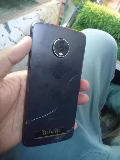 Moto Z4