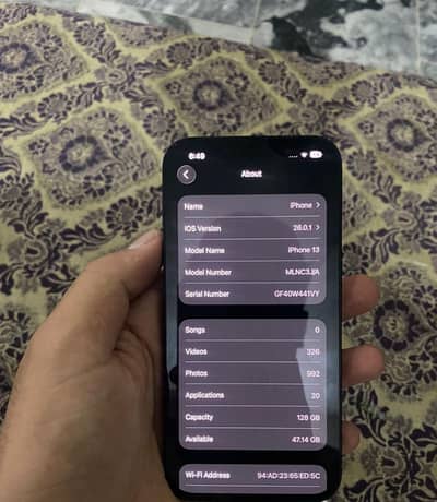Apple iPhone 13