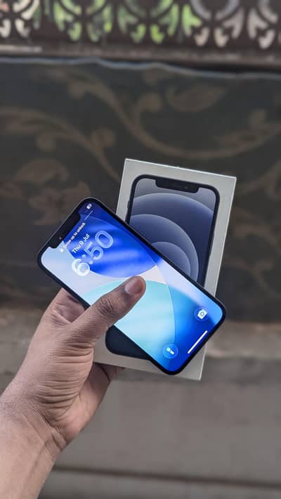 Apple iPhone 12 FACTORY UNLOCKED