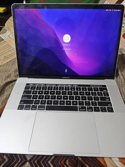 mac book pro 2016 16 500