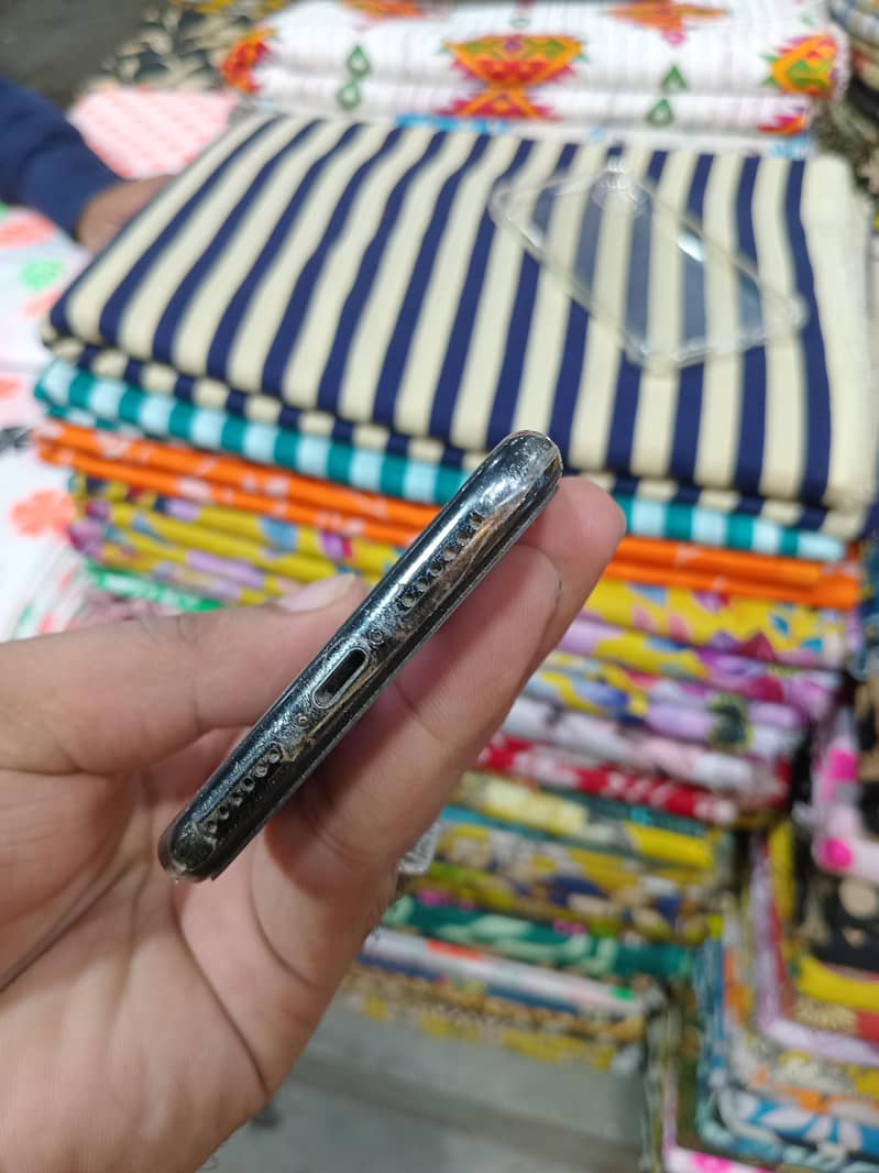 Apple iPhone X 1
