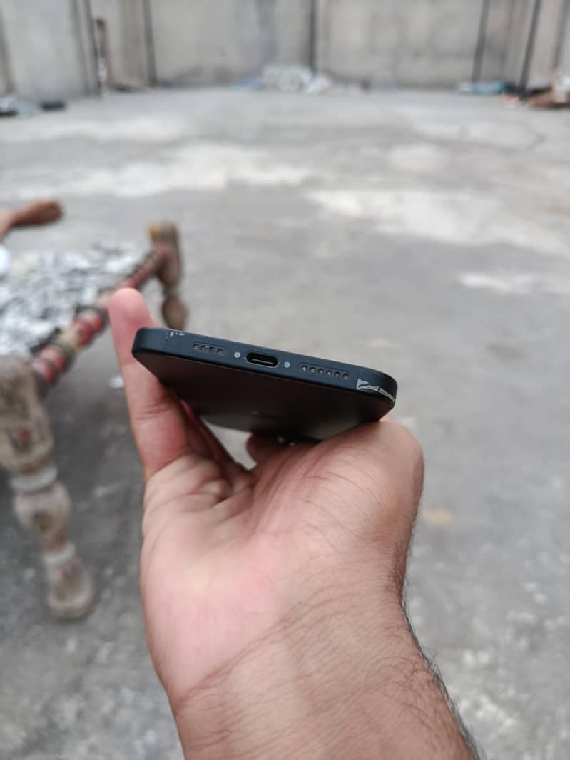 Apple iPhone 15 plus 2
