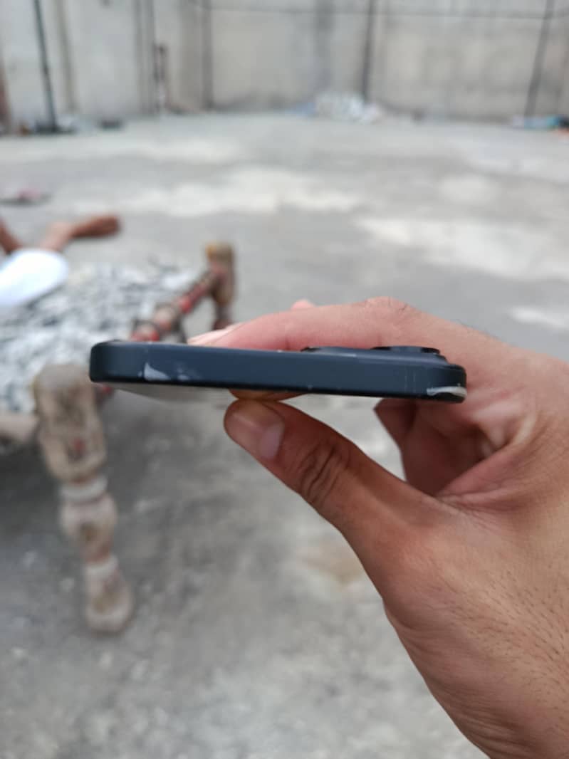 Apple iPhone 15 plus 3