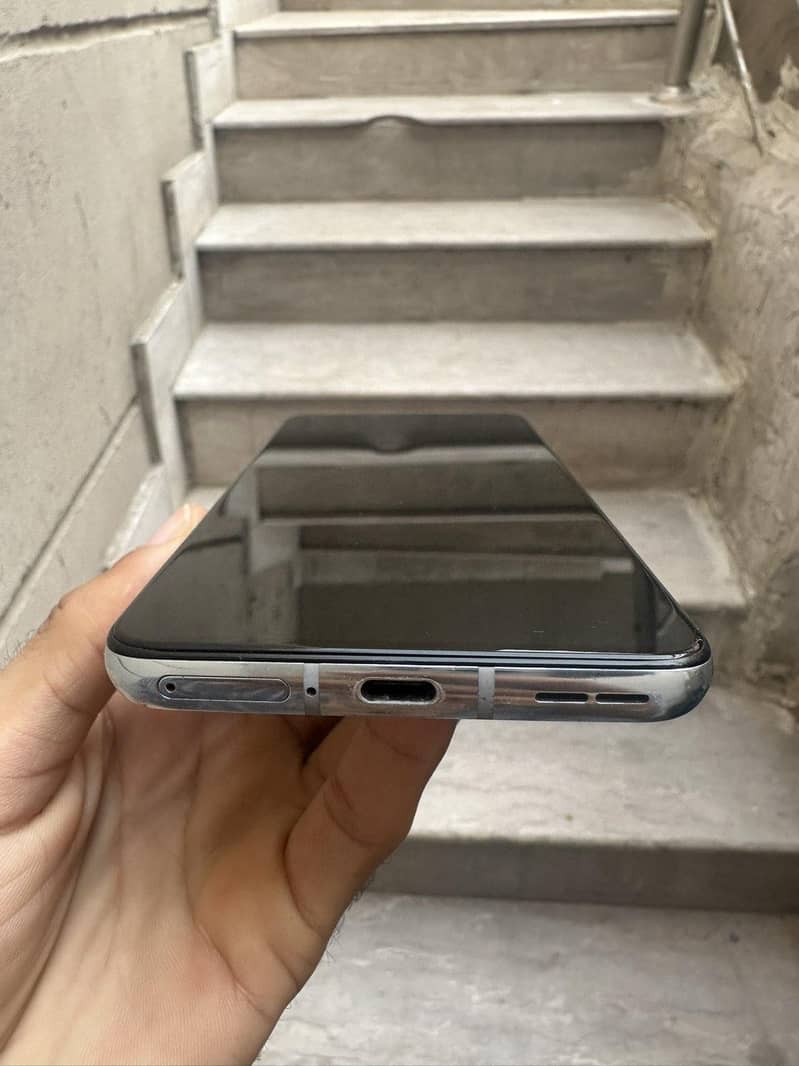 One Plus 8T 6