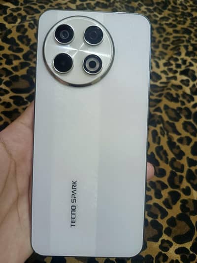 Tecno spark 30 pro 10/10