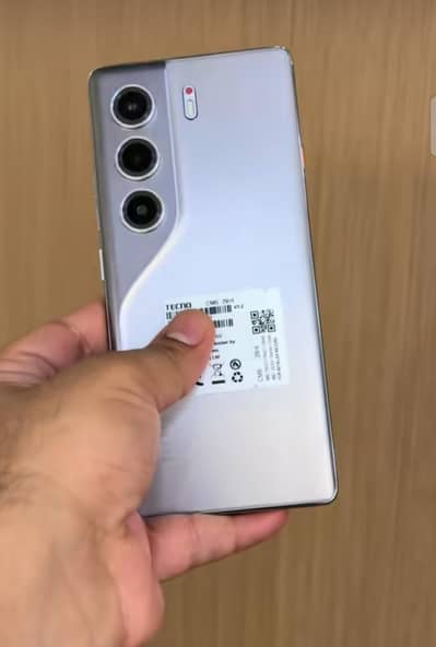 Tecno CAMON 40 Pro