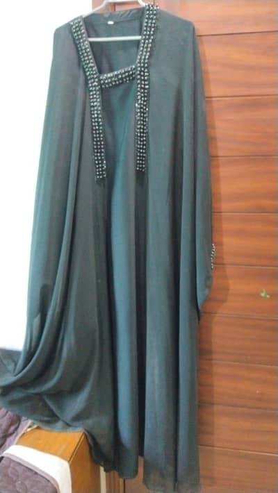 selling abaya