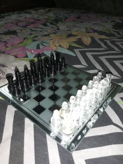 Gioco Degli Scacchi glass Chess Set