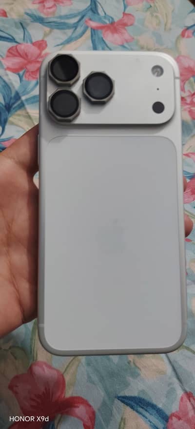I phone 17 pro max