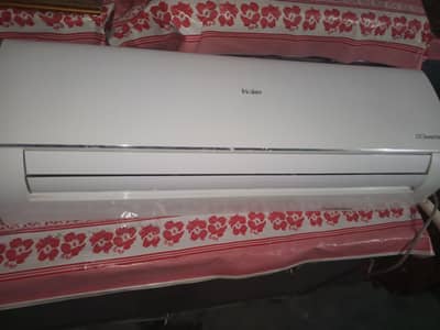 Haier 1 ton inverter heat and cool with WiFi