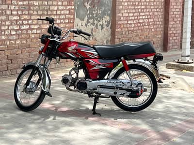 Cd70 2017 model full ready shoq k liey