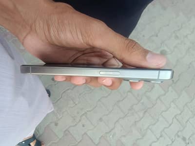 Apple iPhone 15 Pro bypass