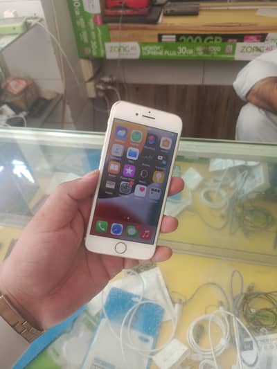 Apple iPhone 7