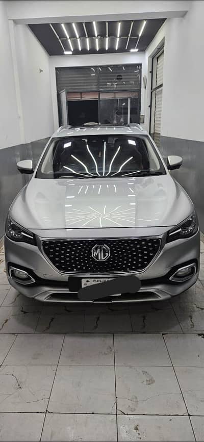 MG HS 2021