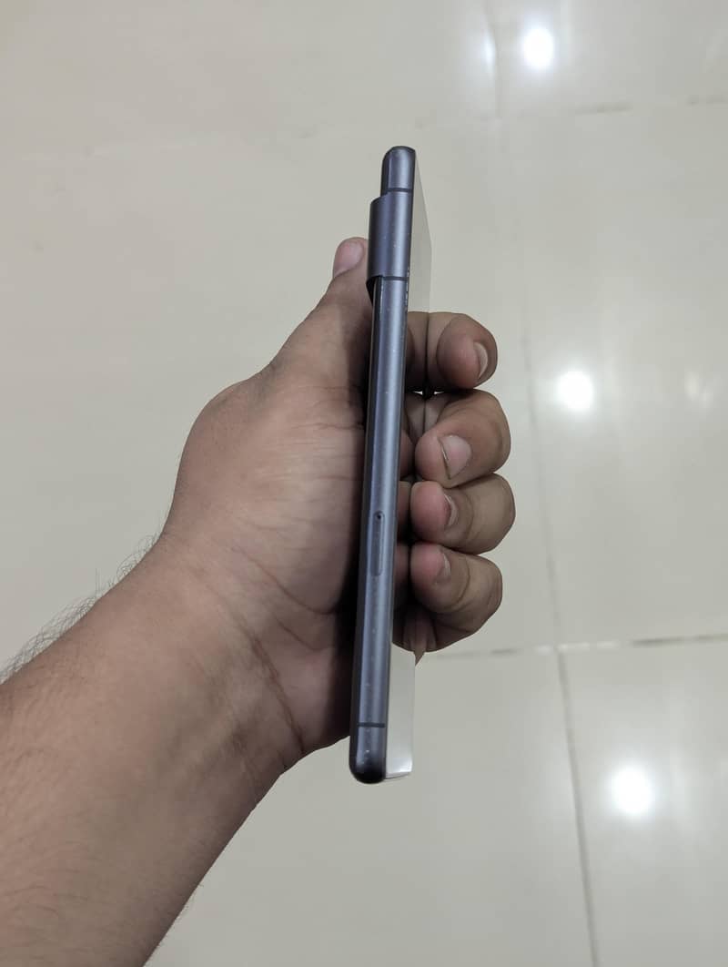 Google Pixel 7 4