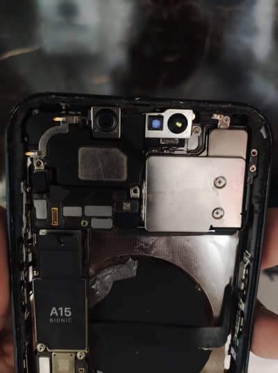 Apple iPhone 13