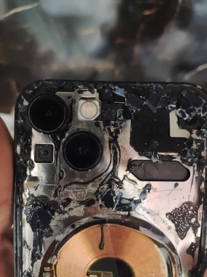 Apple iPhone 13 1