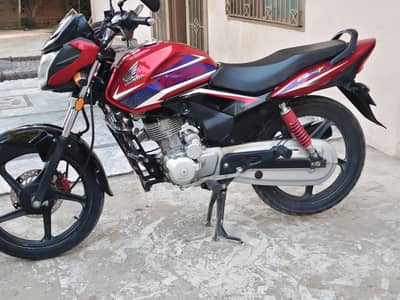 Honda CB 125f