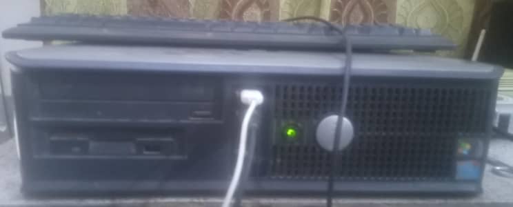 DeLL desktop CPU 2gb ram 160gb hard