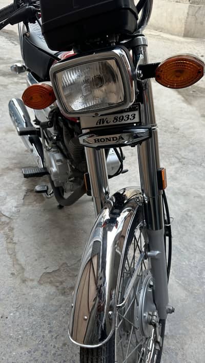 Honda CG 125 self-start red colour