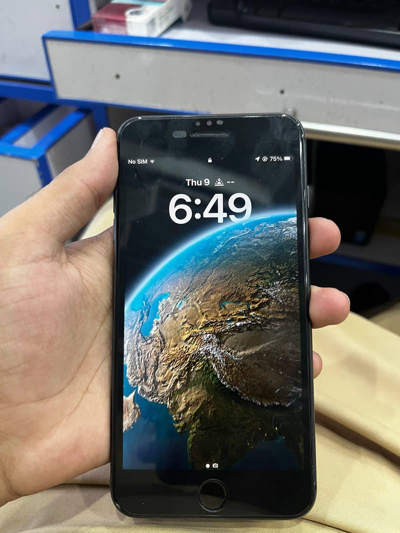 Apple iPhone 8 Plus 2