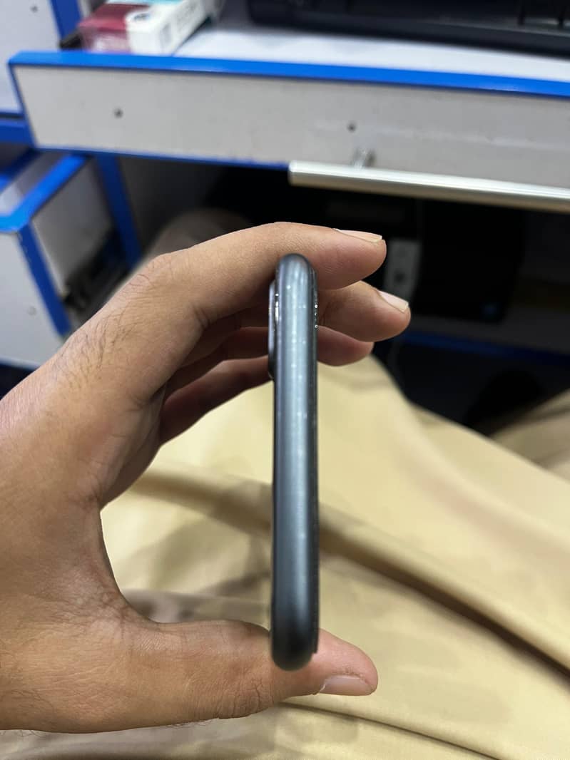 Apple iPhone 8 Plus 5
