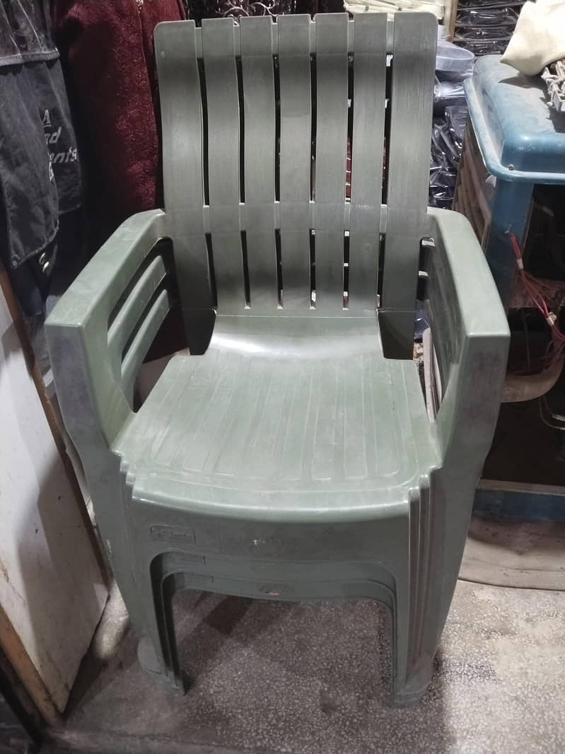 Fiber Plastic Chairs 0