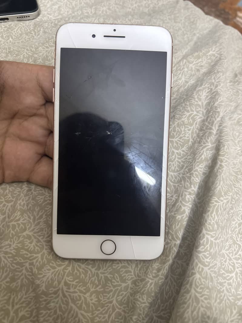 Apple iPhone 8 Plus 0