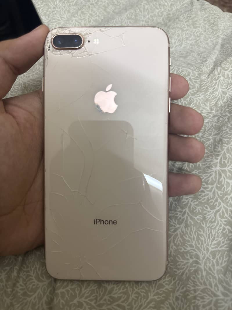 Apple iPhone 8 Plus 1