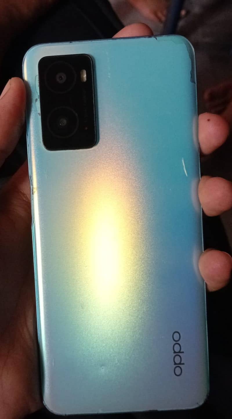 OPPO A76 3