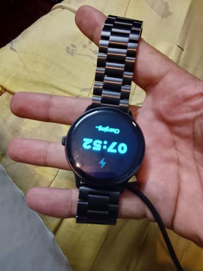 Luna watch black color
