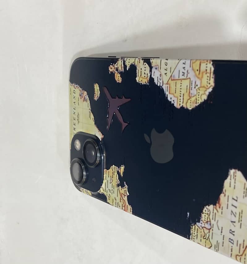 Apple iPhone 13 1