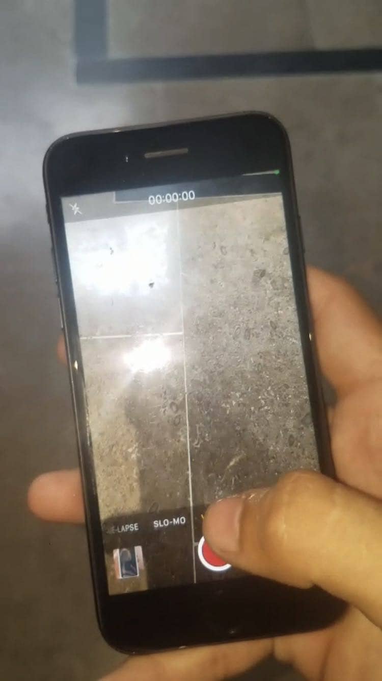 Apple iPhone 7 0