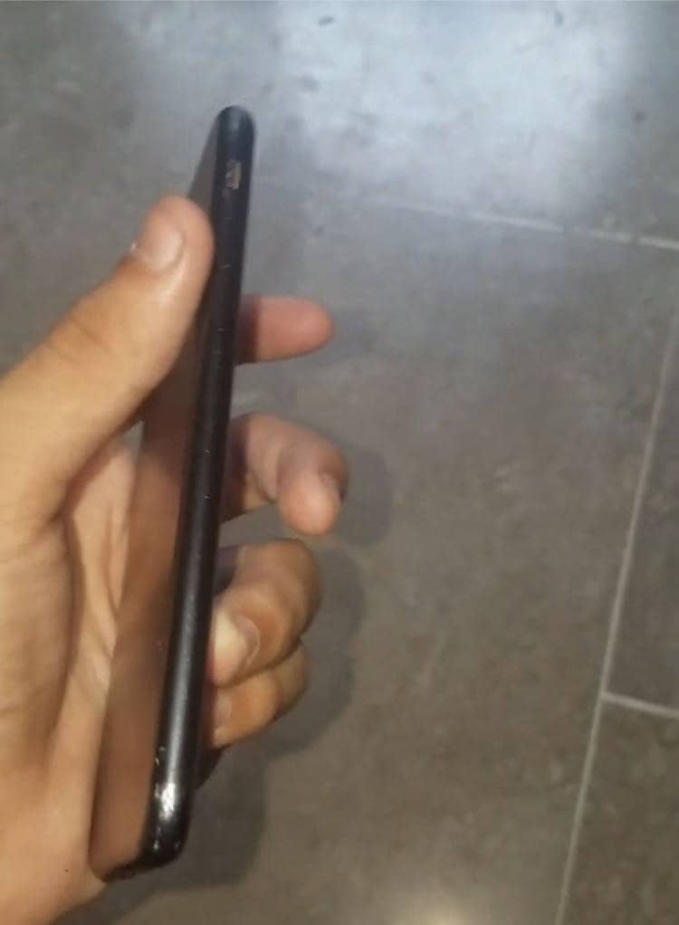 Apple iPhone 7 1