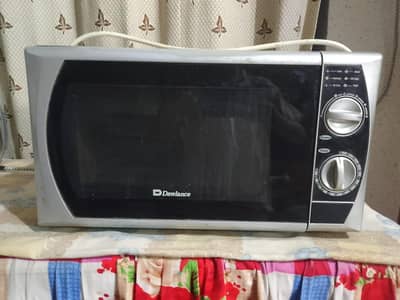 microwave oven