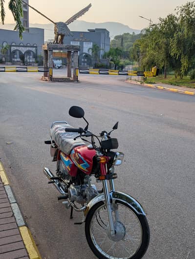 Honda 70 new condition bike