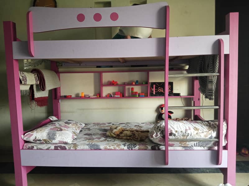bunker bed 0