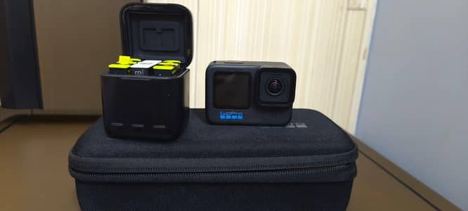 GO Pro Black 11 with three batteries
