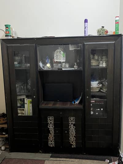 Divider for kitchen crockeries and dinner sets