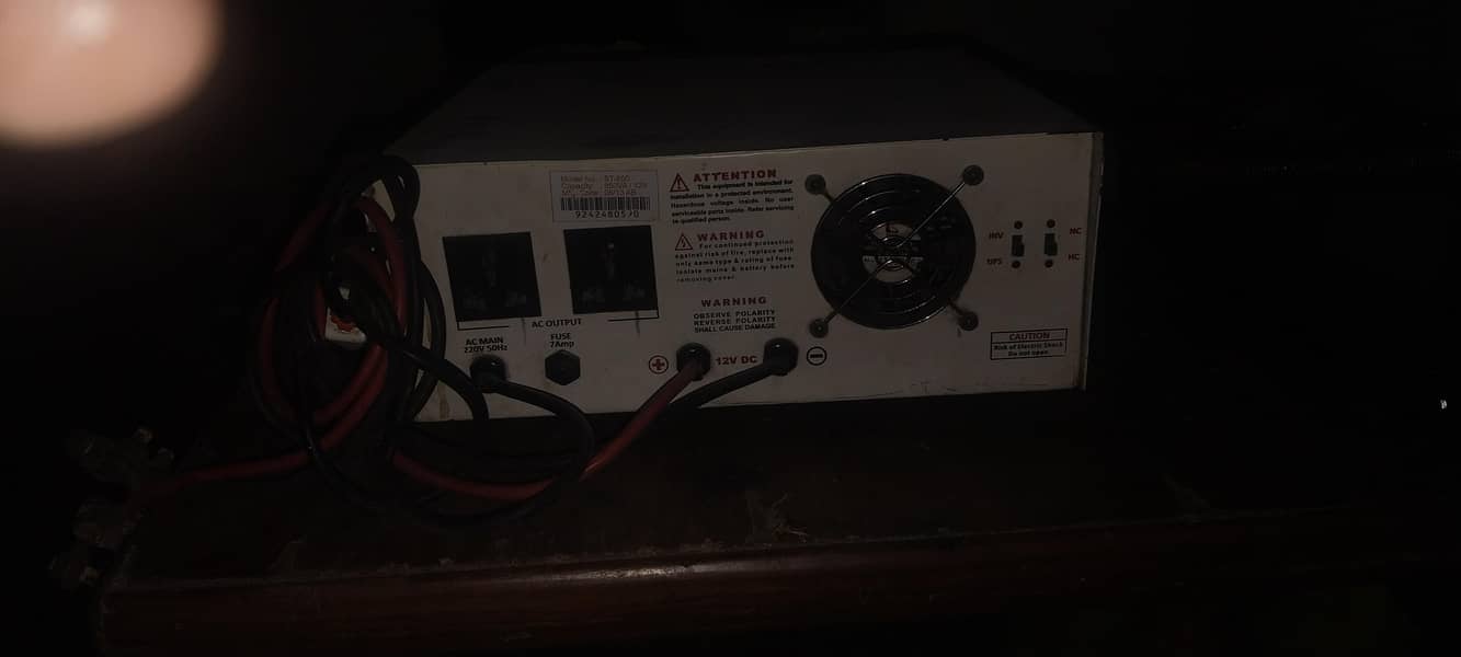 source tech UPS 850 1