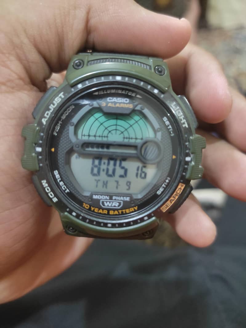 casio Fish-Moon 1