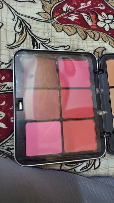 lipstiks 6+face base 6