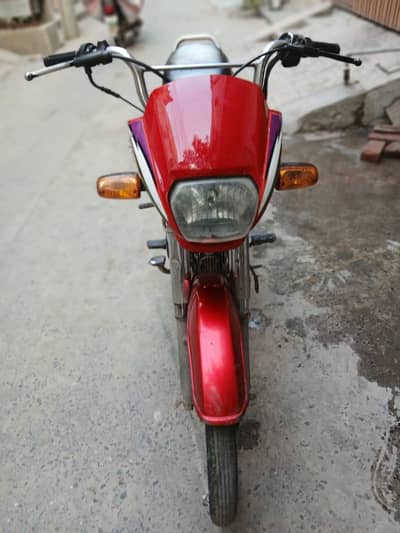 CD 70 dream bike