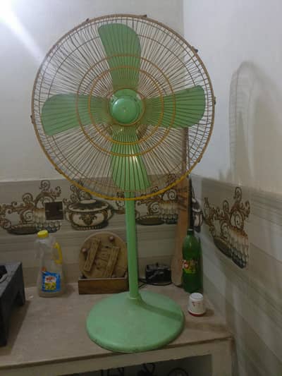pedistal fan