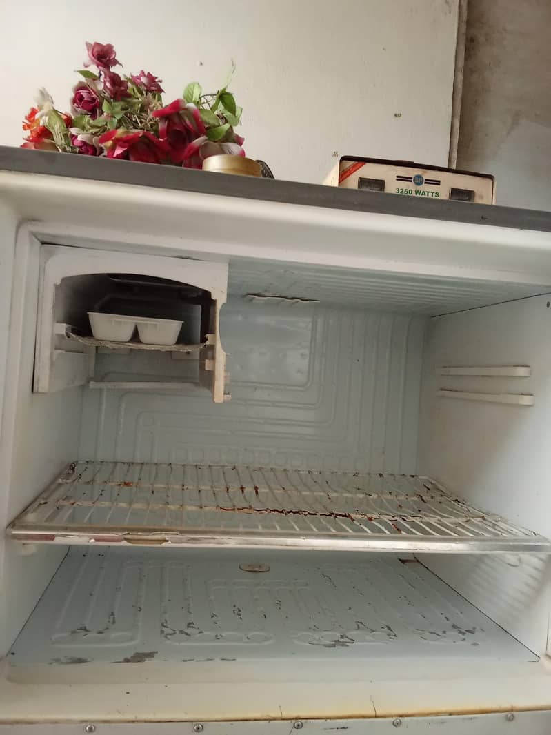 refrigerator 3