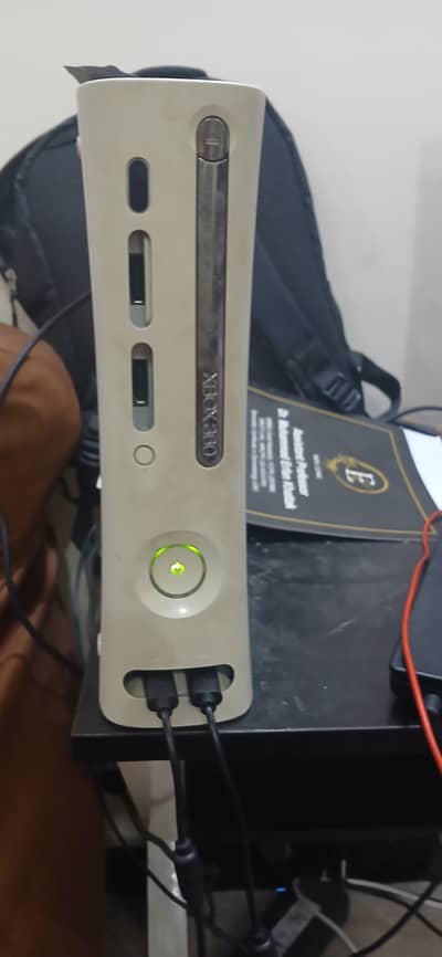 Xbox 360 with 12 games and more space to download in best condition
