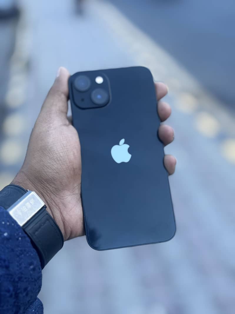 Apple iPhone 13 3