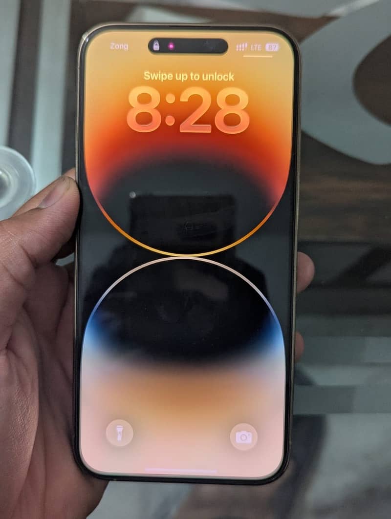 Apple iPhone 14 Pro Max 0